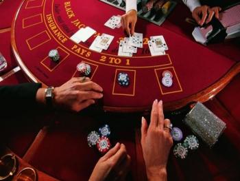 В Украине продолжают бороться с нелегальными игорными заведениями