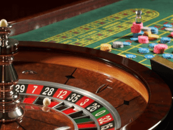 Арахамия заявил, что в пятницу рассмотрят постановления об отмене закона по игорному бизнесу