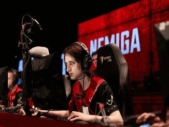 "Игроки не могут подключиться к серверам, а на улицах происходят ужасные и жестокие вещи," - заявил белорусский игрок