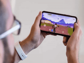 Google Play удалили Fortnite из своего магазина, за что создатели игры подали в суд на Google