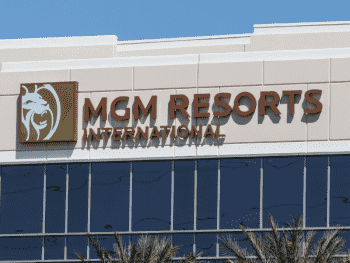 Акции MGM Resorts International были куплены на $1 млрд