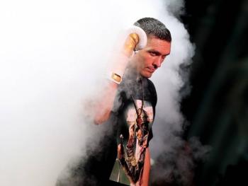 Абсолютний чемпіон світу у важкій вазі Олександр Усик йде в кіберспорт