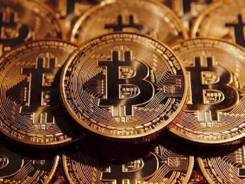 Скачки биткоина продолжаются неделю. Криптовалюта превышает 52 тыс. долларов