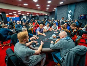 В покер румах Лас-Вегаса убирают защитные перегородки