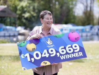 Женщина выиграла в лотерею благодаря своему внуку