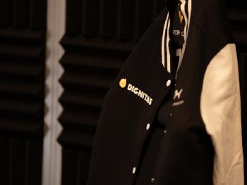 Dignitas привлекают женщин-геймеров с помощью косметического бренда 