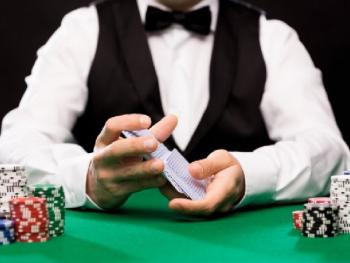 Сколько зарабатывают дилеры в Вегасе? 