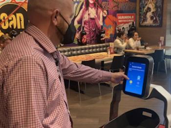 Майбутнє вже тут: новими працівниками каліфорнійського казино стали роботи