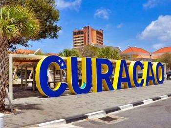 На Кюрасао штормит