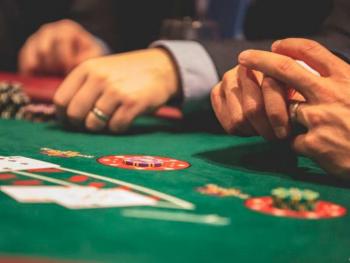 Перехитрити казино: Як студенти стали мільйонерами, граючи у блекджек