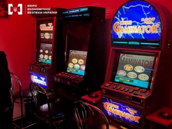 Рейд БЕБ по Києву та області: викрили 19 нелегальних гральних закладів