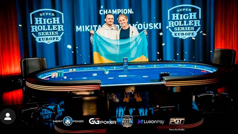 Никита Бодяковский выиграл покерный турнир, завернувшись в украинский флаг - gamingpost