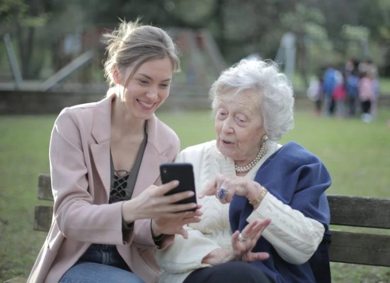 два покоління в Інтернеті