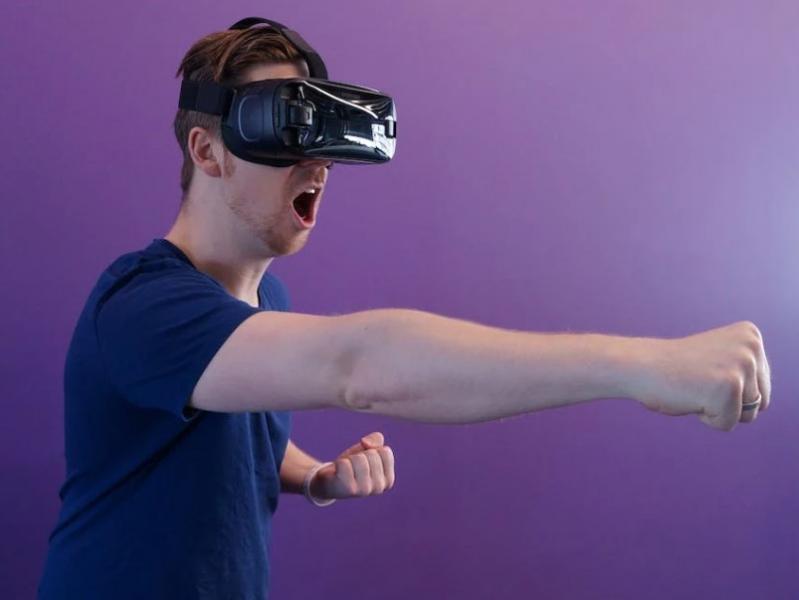 доповнена реальність