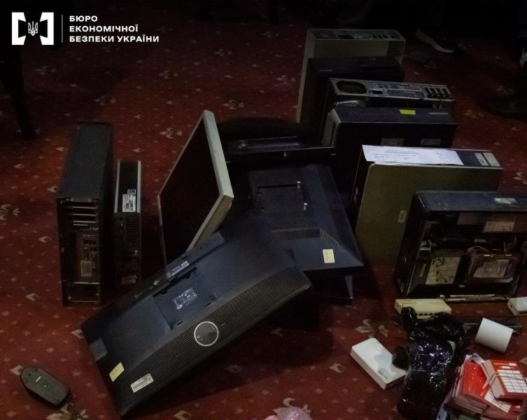 нелегали у столиці2