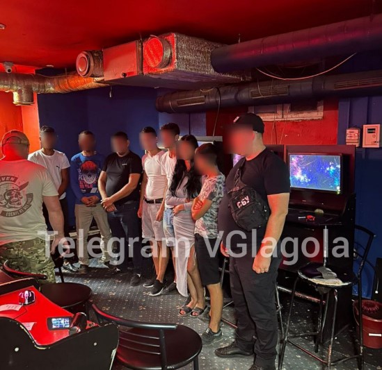 Поліція накриває підпільні казино